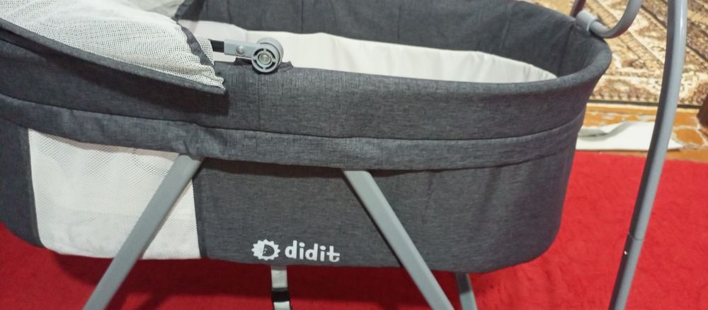 Детская кроватка качалка сотилади