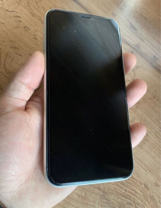 Продам iphone 11 в идеальном состоянии