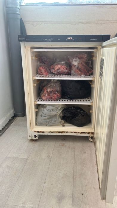 Морозильник маленький вертикальный