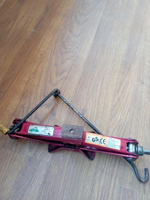 Продаю домкрат немецкий