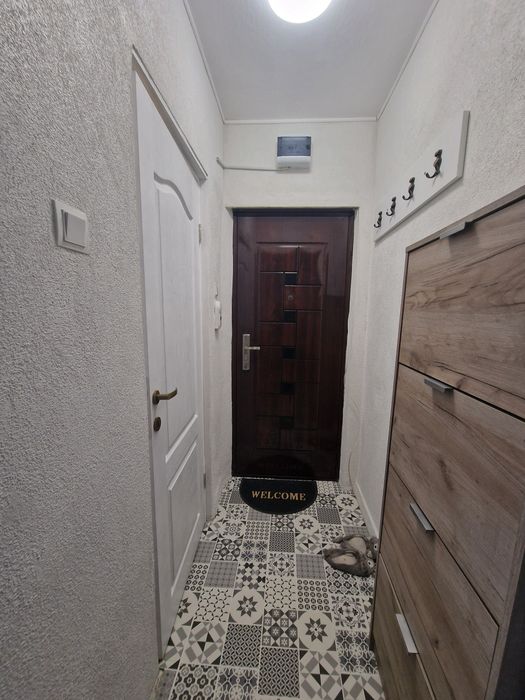 Vând apartament 2 camere tip x  la parter