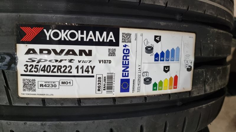 325/40/22//285/45/22 YOKOHAMA