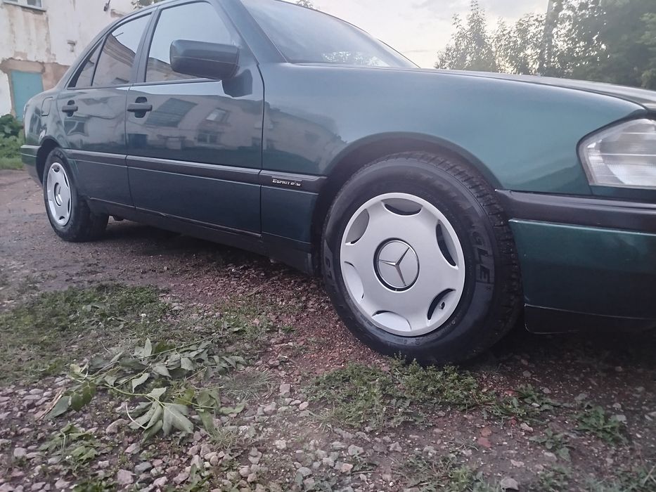 продам колпаки оригинальные