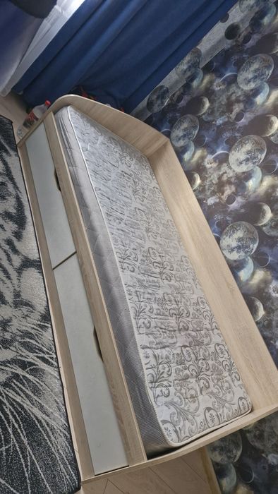 Продам кровать в хорошем состоянии