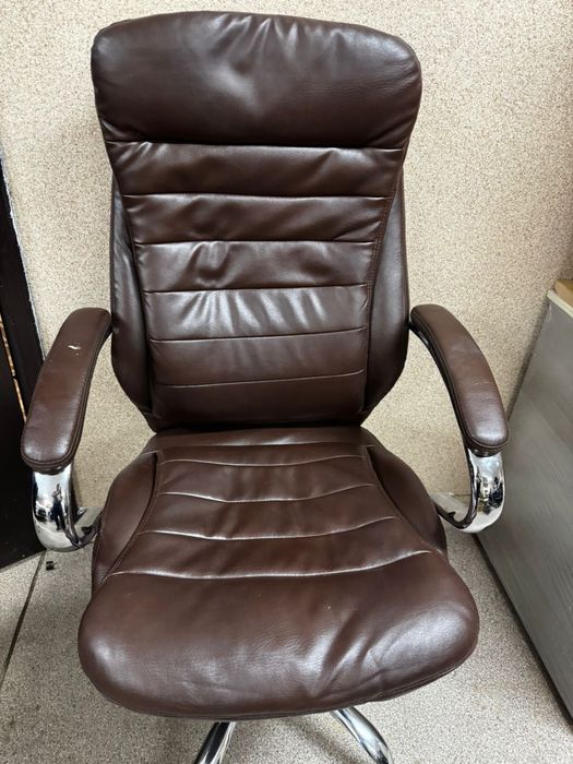 Офисная мебель б/у