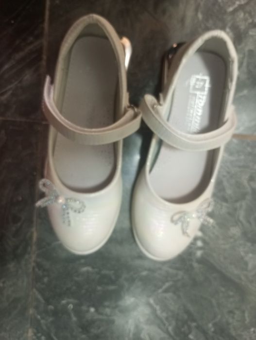 Белые туфли 27 размер