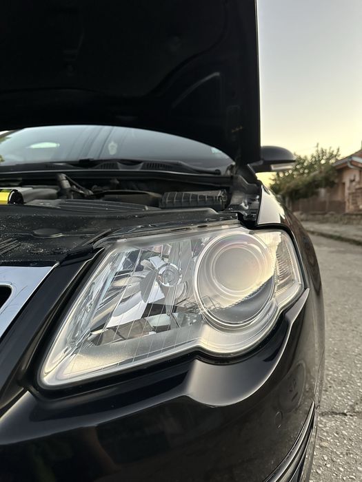 Фарове Hella Passat b6