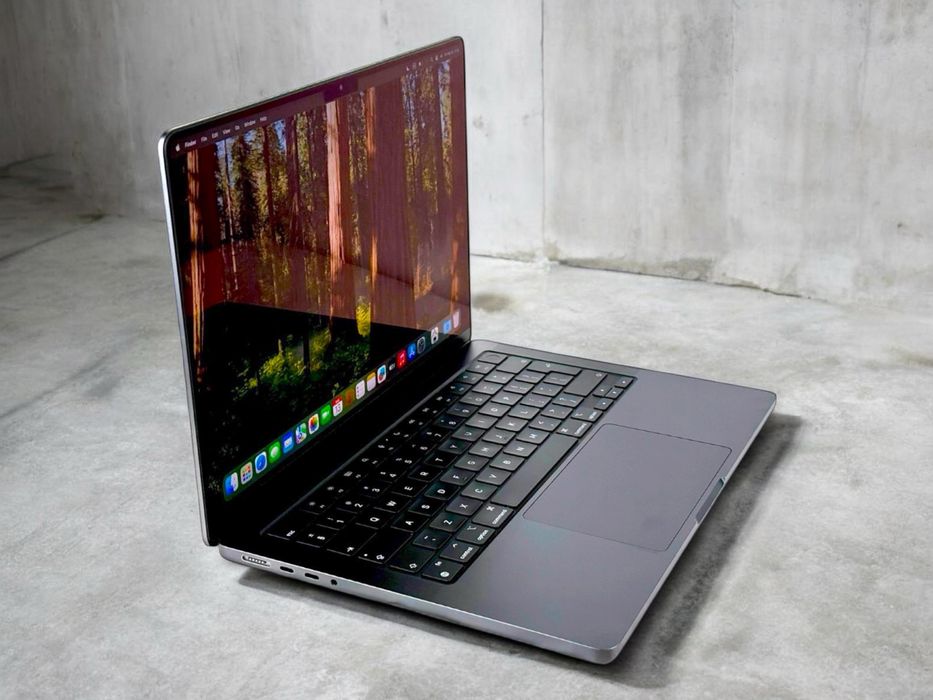 MacBook Pro 14" M3 Pro 18RAM 512GB Space Black 100% Батерия! Гаранция!