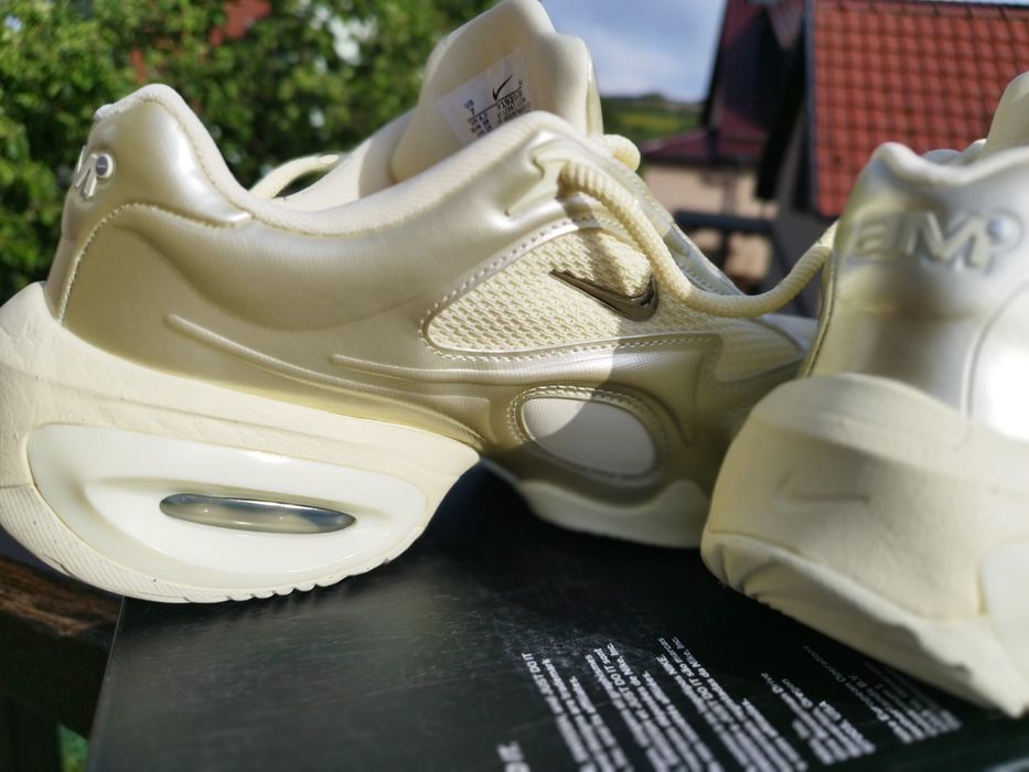 Продавам чисто нови маратонки Nike Air Max Muse "Alabaster"