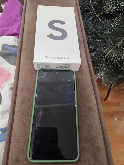 Продам Samsung s21fe