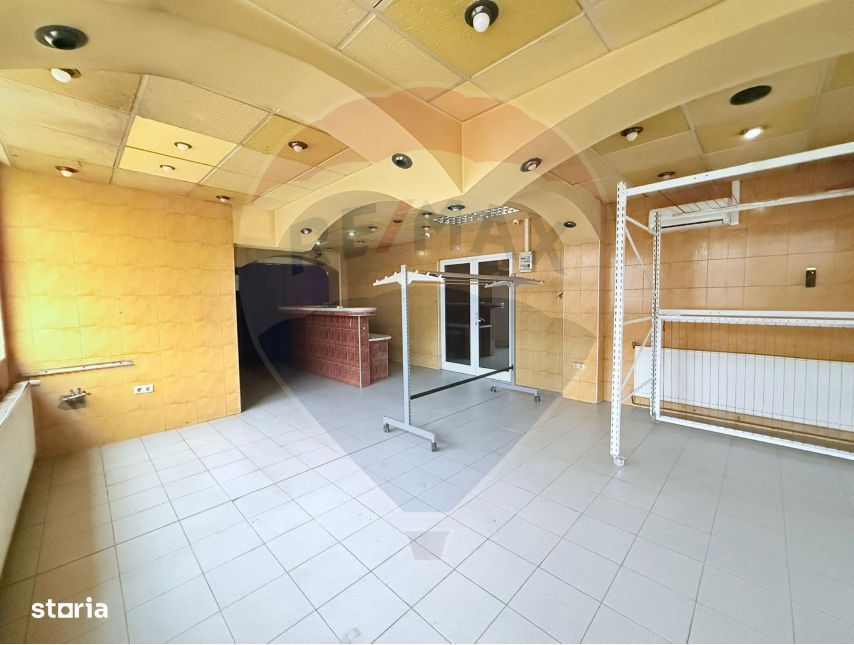 Spațiu stradal-ideal comercial sau birou-zona Orasul de Jos-Inchiriere