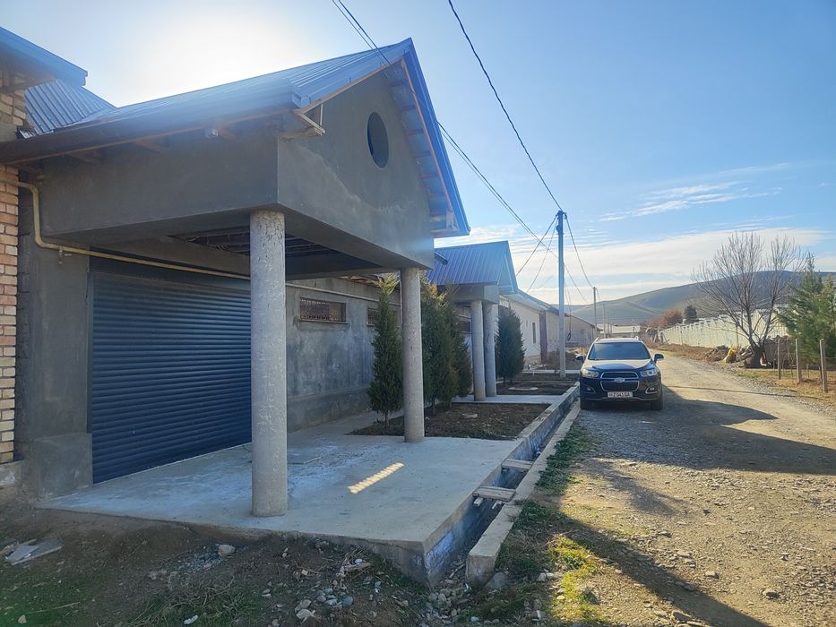 уй сотилади 135000 $ келишамиз