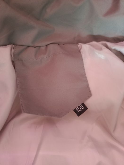 Продам зимнюю куртку на девочку 13 лет