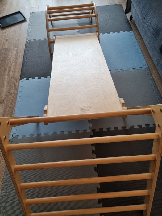 Set complet Kinderfeets Pikler triunghi + tobogan + arcadă – stare foa