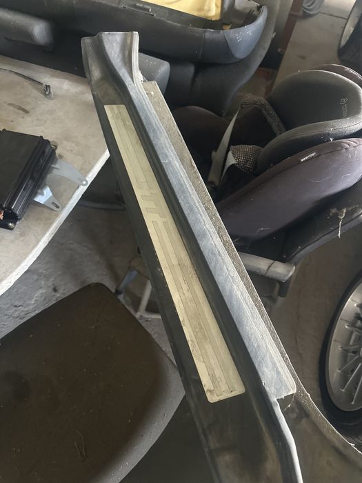 Elemente interior Audi TT mk1 faruri suporti grile