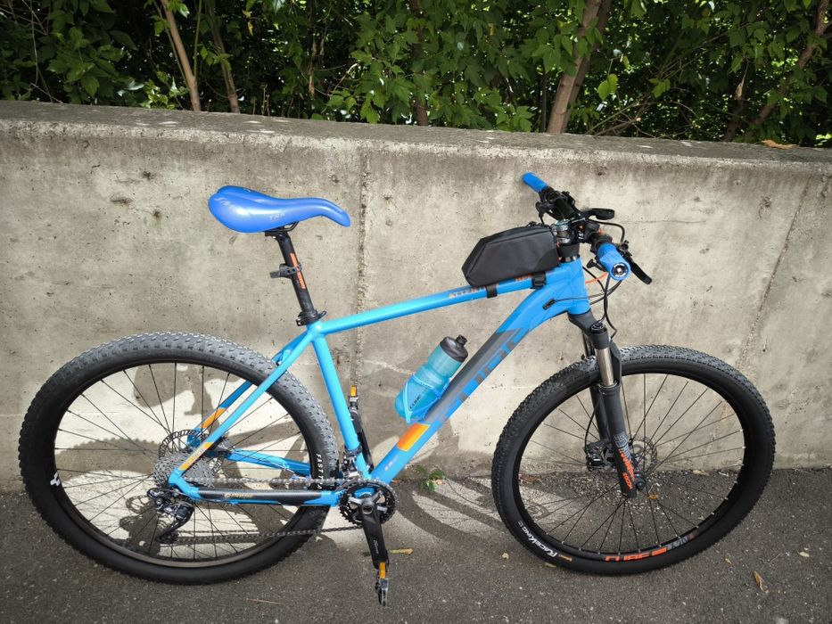 Bicicleta Cube attention hpa 29