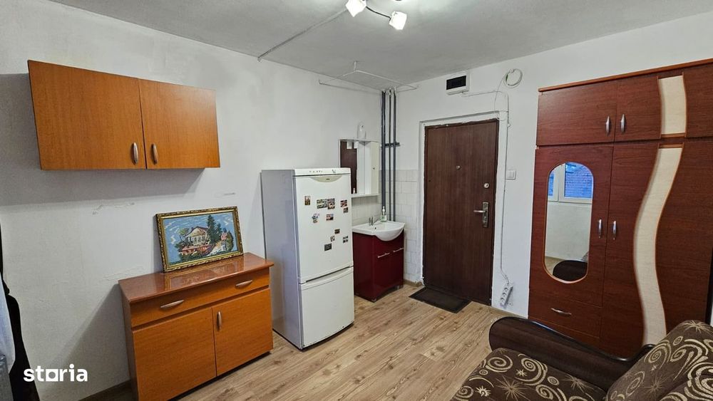 Ocazie-Camera zona Gemenii-Florilor,etajul 2,libera,19000 Euro