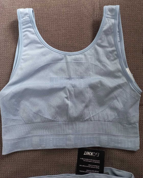 Промо! Нова цена 50 лв.Дамски-безшевен спортен комплект на Puma.