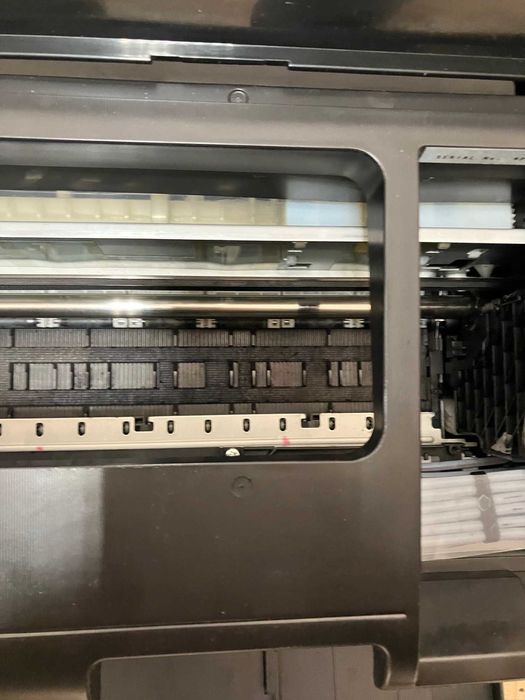 Продам  Epson L800 в идеальном состоянии.