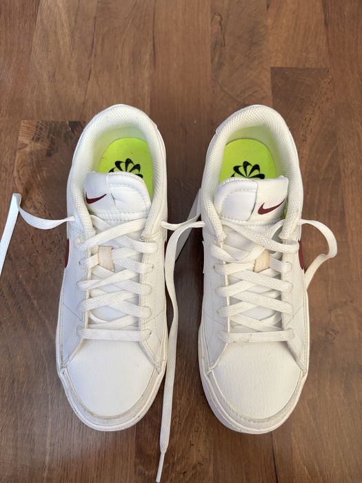 Nike естествена кожа
