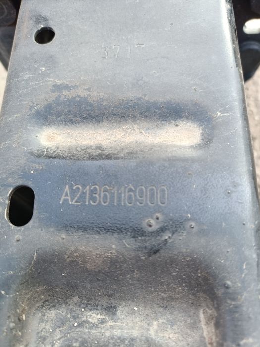 Bara spate Mercedes e 213