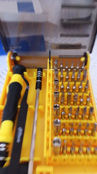 Отвёртка с насадками