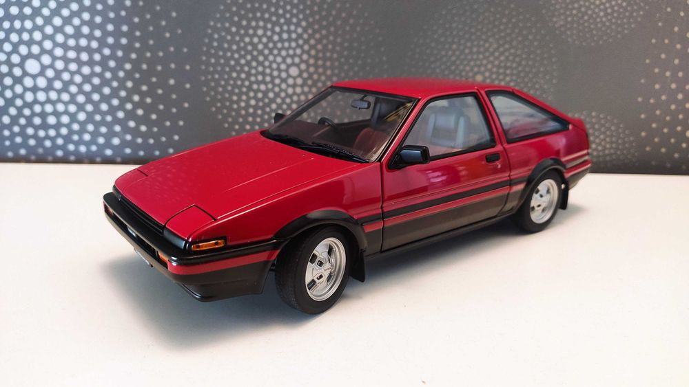 Macheta 1:18 Toyota AE86 Apex Twin Cam 1983 – 1/18 AutoArt Millenium