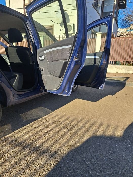 Vand Dacia Sandero 2008 benzina 1.6 mpi