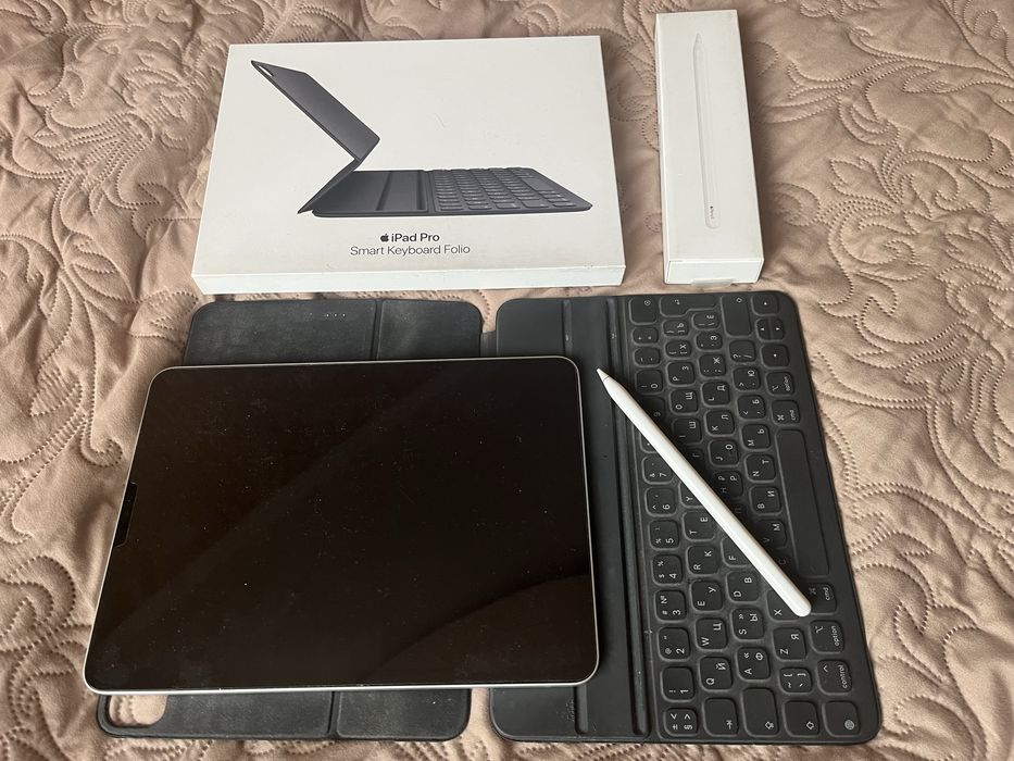 iPad Pro 11 M2 256GB Silver, Smart Keyboard Folio RU, Apple Pencil 2