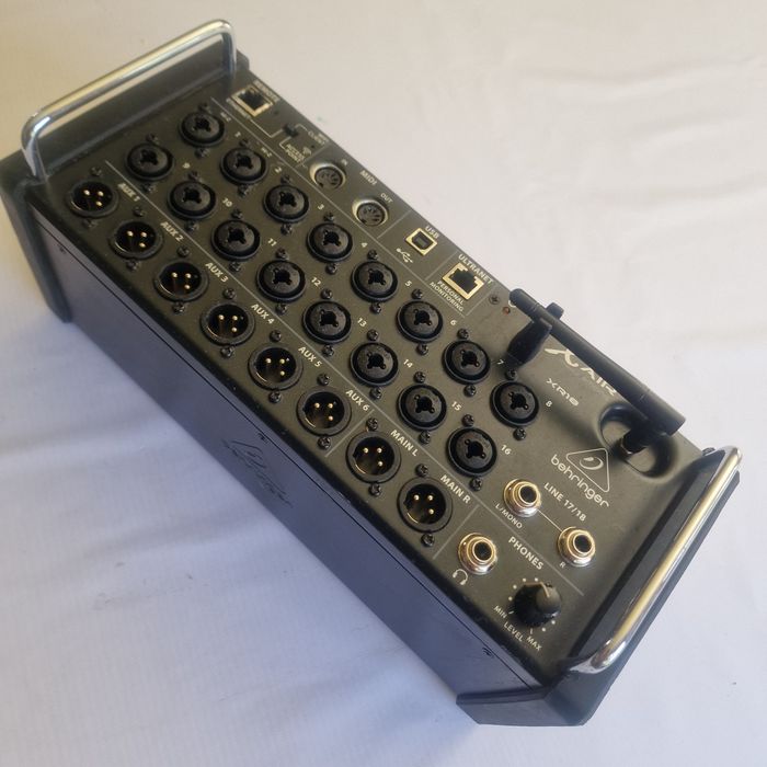 Behringer X Air 18 цифровой микшерный пульт