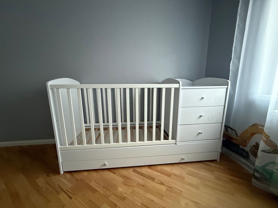 Pătuț alb din lemn, transformabil în funcție de vârstă, 120*60