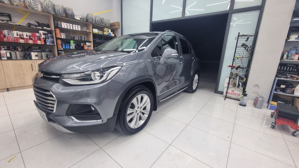 Tracker mashinasi sotiladi