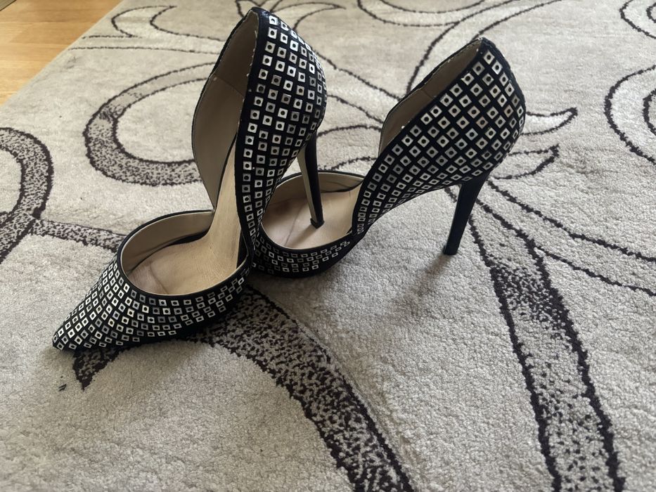 Pantofi Versace marime 38