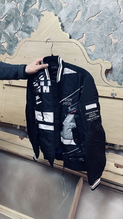 Одежда корея оптом + полки, стелажи, вешалки