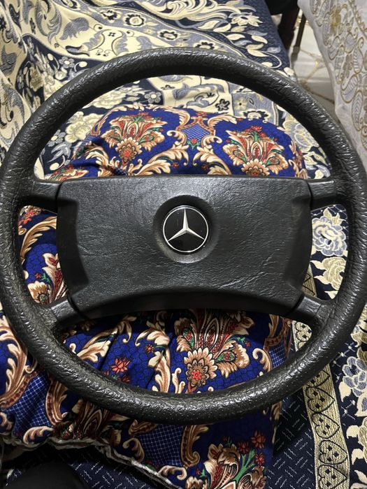 Продам руль на мерс новый