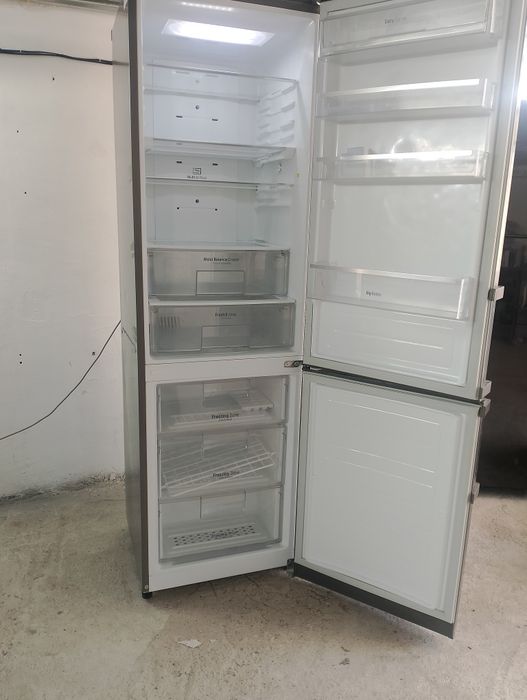 Срочно продам Холодильник