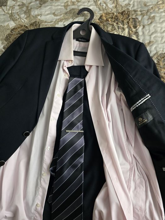 Продам мужской костюм