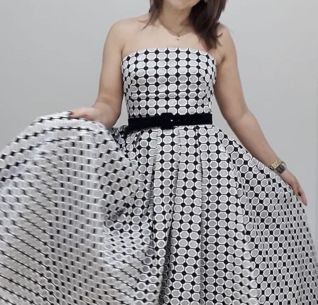 Продаю платье! Изабель Гарсия. Открытые плечи.