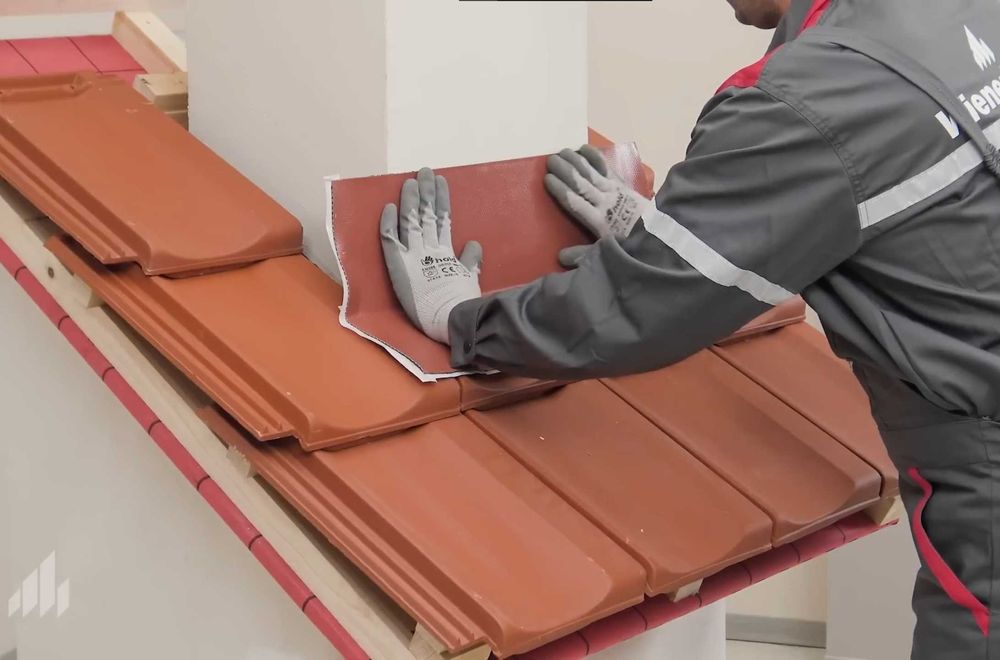 Лента герметик для примыканий. Самоклейка для кровли, дымовой трубы