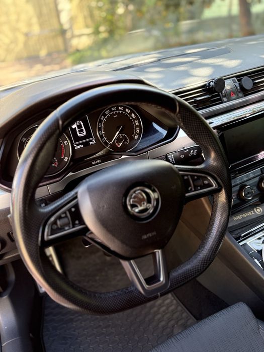 Skoda Super 3 dsg6 2016 2.0-150cp fara ADblue Care vine primul cu cea mai apropiată sumă de 8500€ o să-i o dau inclusiv cu roțile de iarnă!!!
