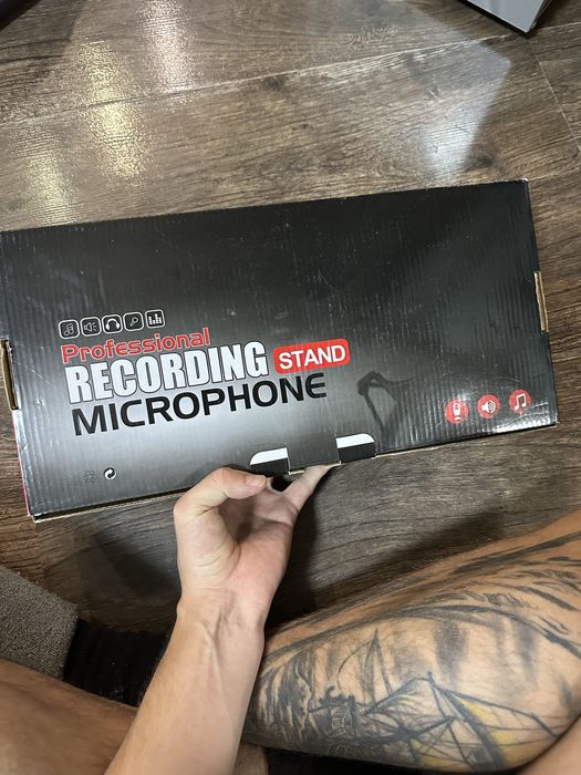 Продам микрофон для записи (с полной комплектацией)