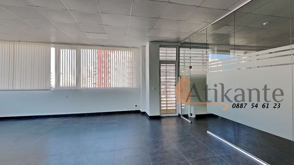 Дава се под наем Офис в София, Младост 4 - 174 кв.м за 1388.22 € - Снимка #1