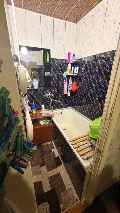 Kvartira sotiladi 9 bozor