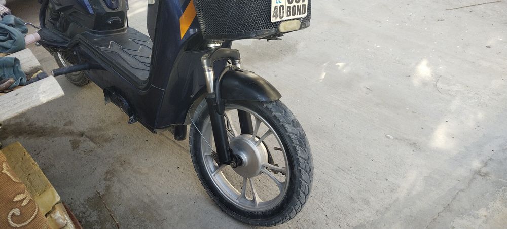 Электро скутер на ходу аккумулятор нужно менять желательно