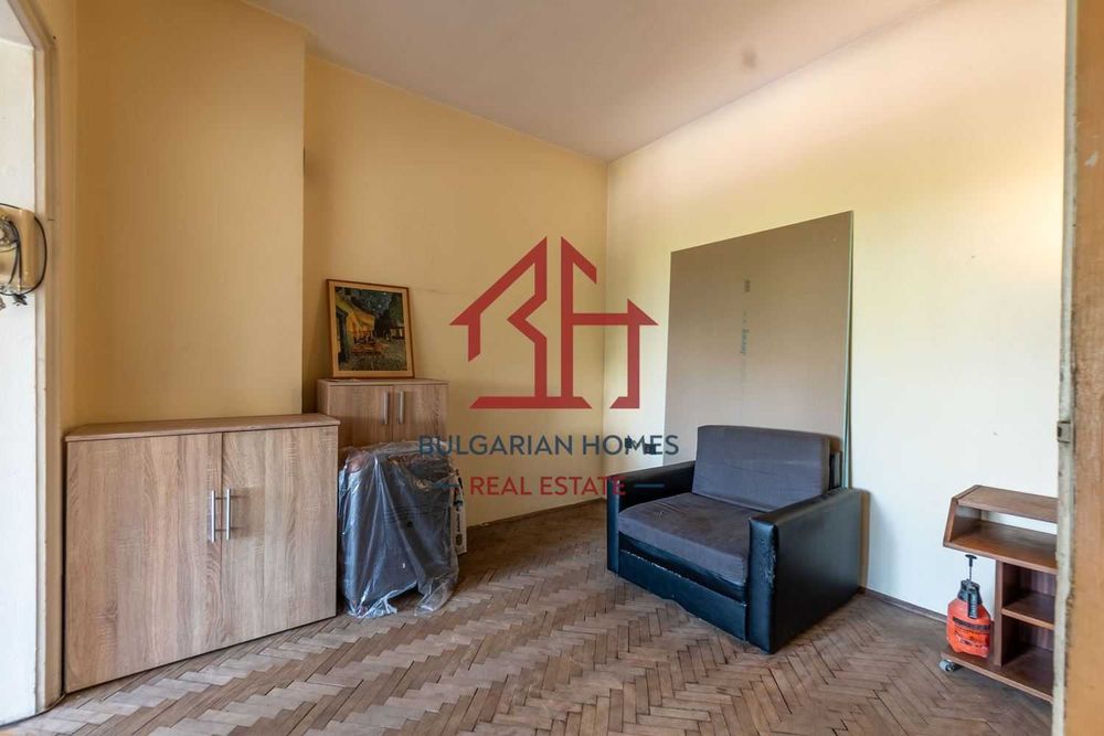 Продава се Тристаен апартамент в София, Център - 74 кв.м за 2973 €/кв.м - Снимка #1