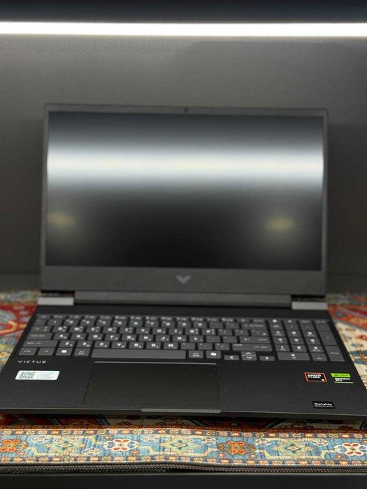 HP Victus R9-8945HS/ D5-16GB/ 512GB/ RTX4060 8GB/ 15,6 FHD IPS 144Hz