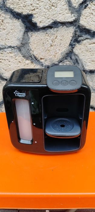 Aparat pentru pregatirea laptelui praf Tommee Tippee Closer to Nature