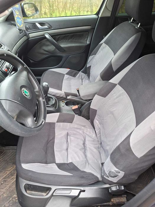 Vând Skoda Octavia 2 - 1,6/8v/102cp - 2005 - benzina si GPL