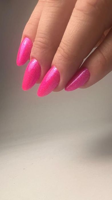 Unghii cu gel la domiciliul clientului