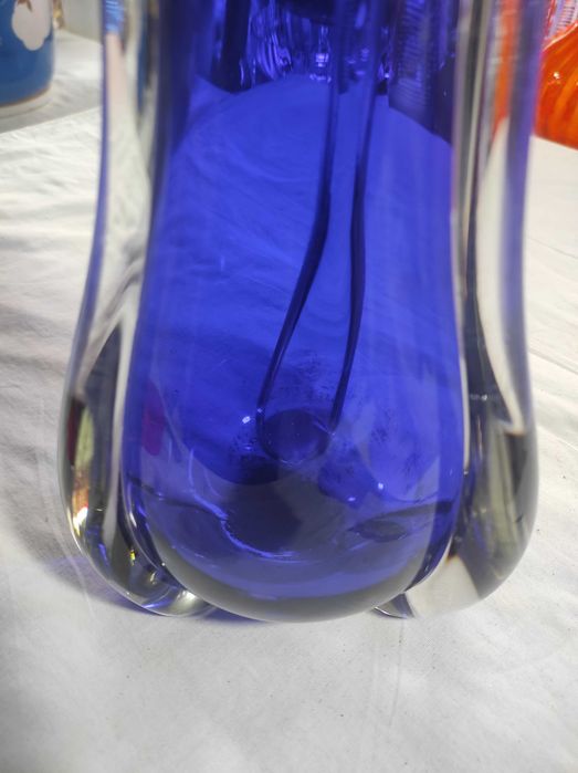 Синяя стеклянная ваза для цветов ссср